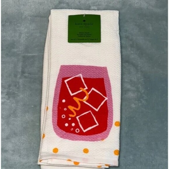 kate spade. Stylish kitchen towels with a red drink design. - Picture 1 of 7